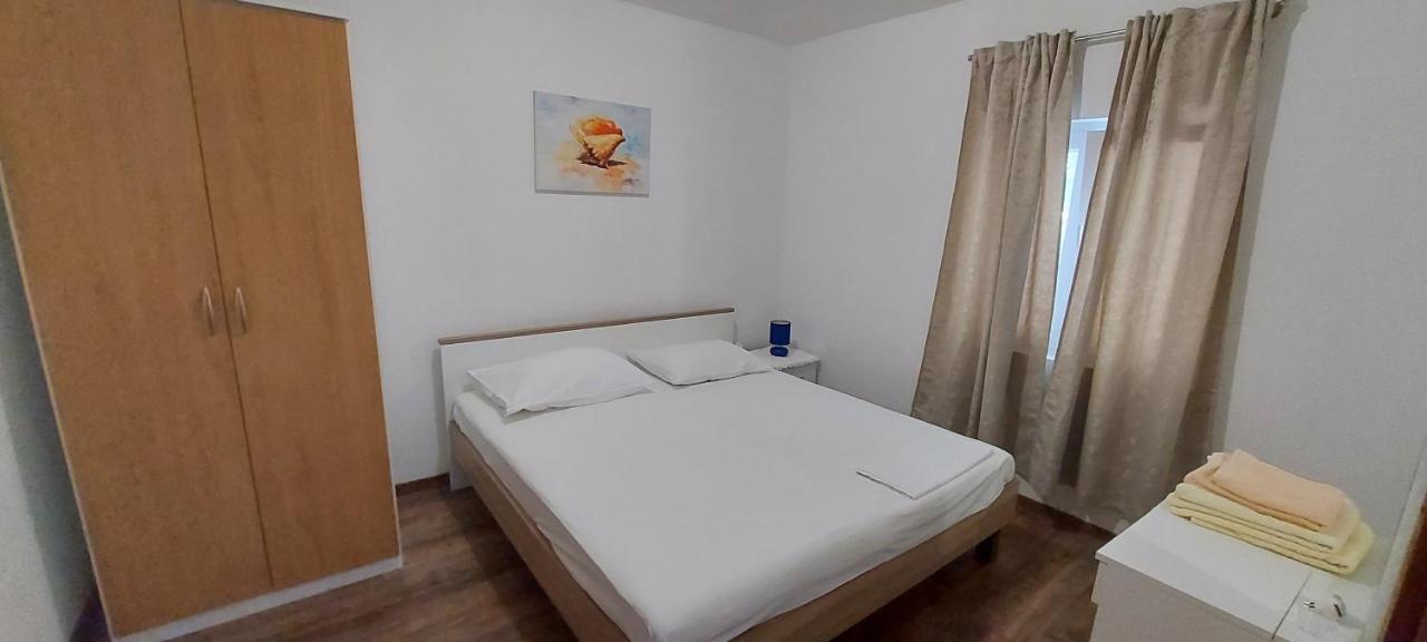 Apartment Gligora Мандре Экстерьер фото